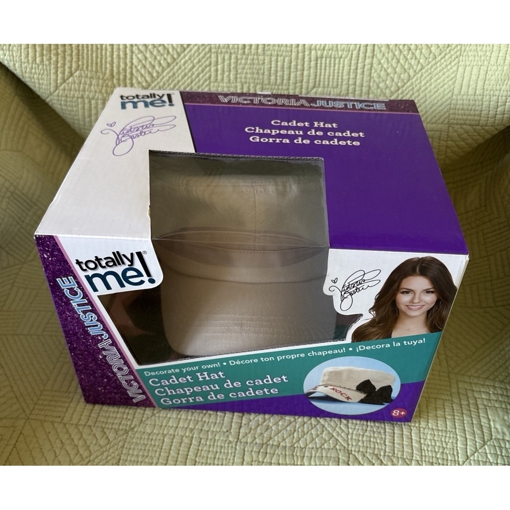 Victoria Justice Totally Me Decorate Your Own Cadet Hat Craft Kit New in Box
